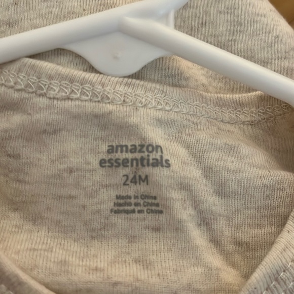 NWOT Size 24M Amazon Essentials Onesie - Picture 3 of 3